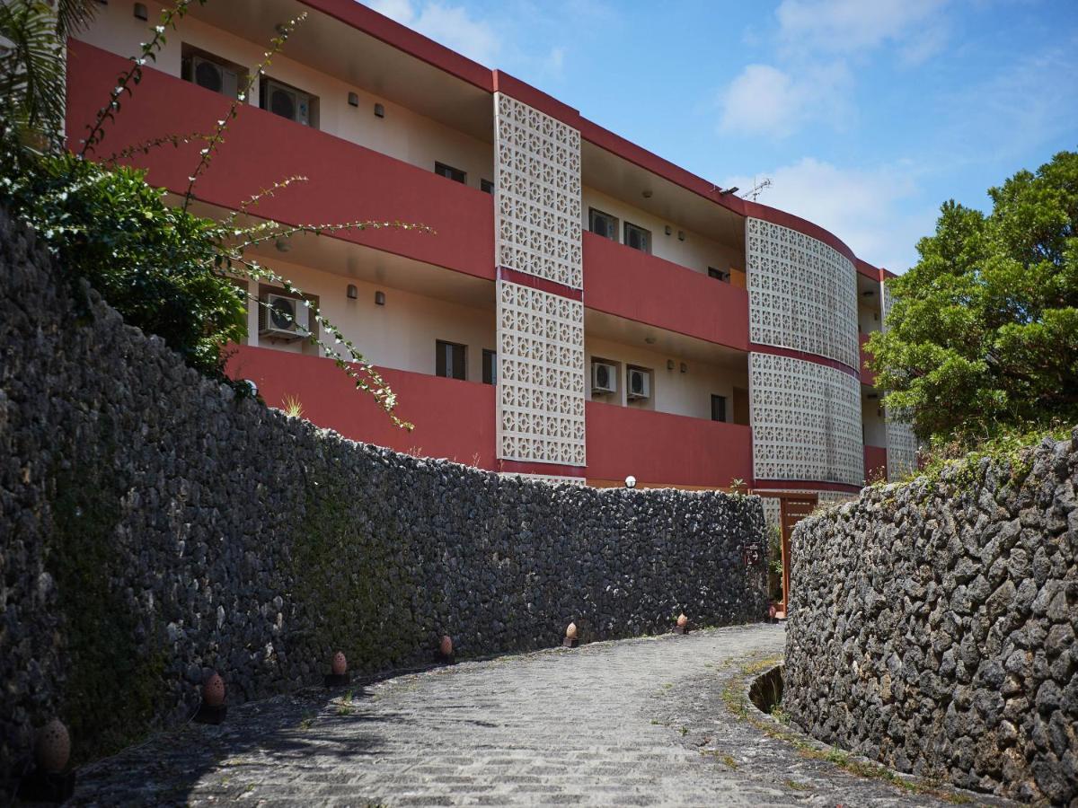 Hotel Murasakimura Yomitan Exterior photo